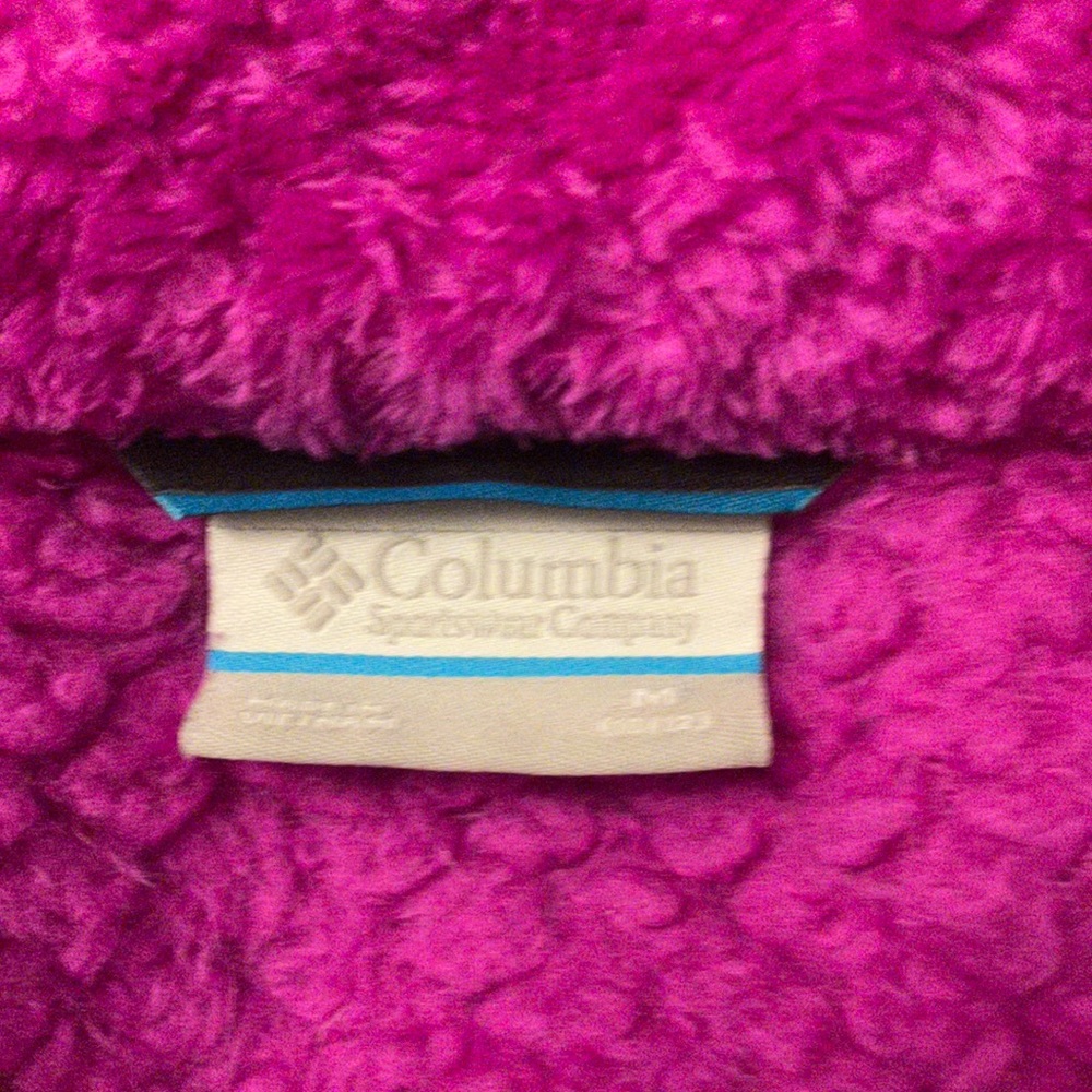 Columbia magenta zip up with pockets!